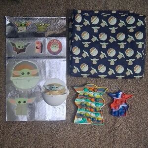 Baby Yoda/ Mandelorian Decor